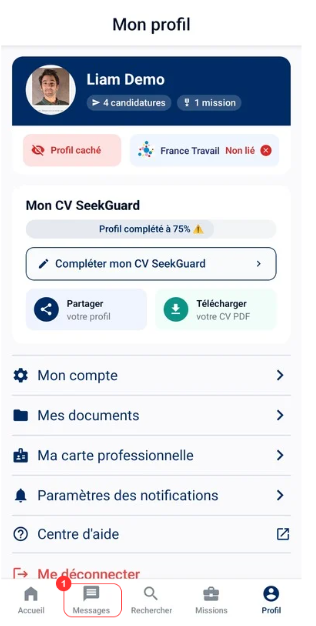 Écran de la messagerie de l'application SeekGuard montrant une conversation avec un recruteur